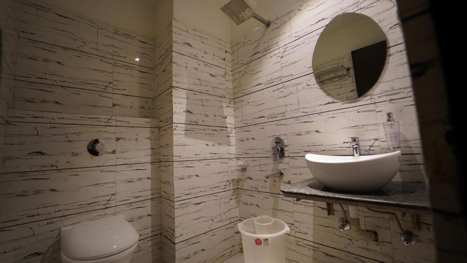 Hotel Avi Inn Amritszár Kültér fotó